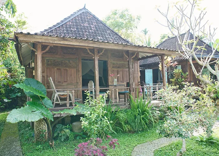 Lembah Sentosa イン