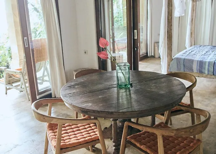 Lembah Sentosa イン *